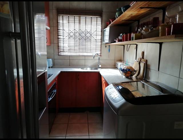 2 BEDROOM TOWNHOUSE FOR SALE IN MOHLAKENG